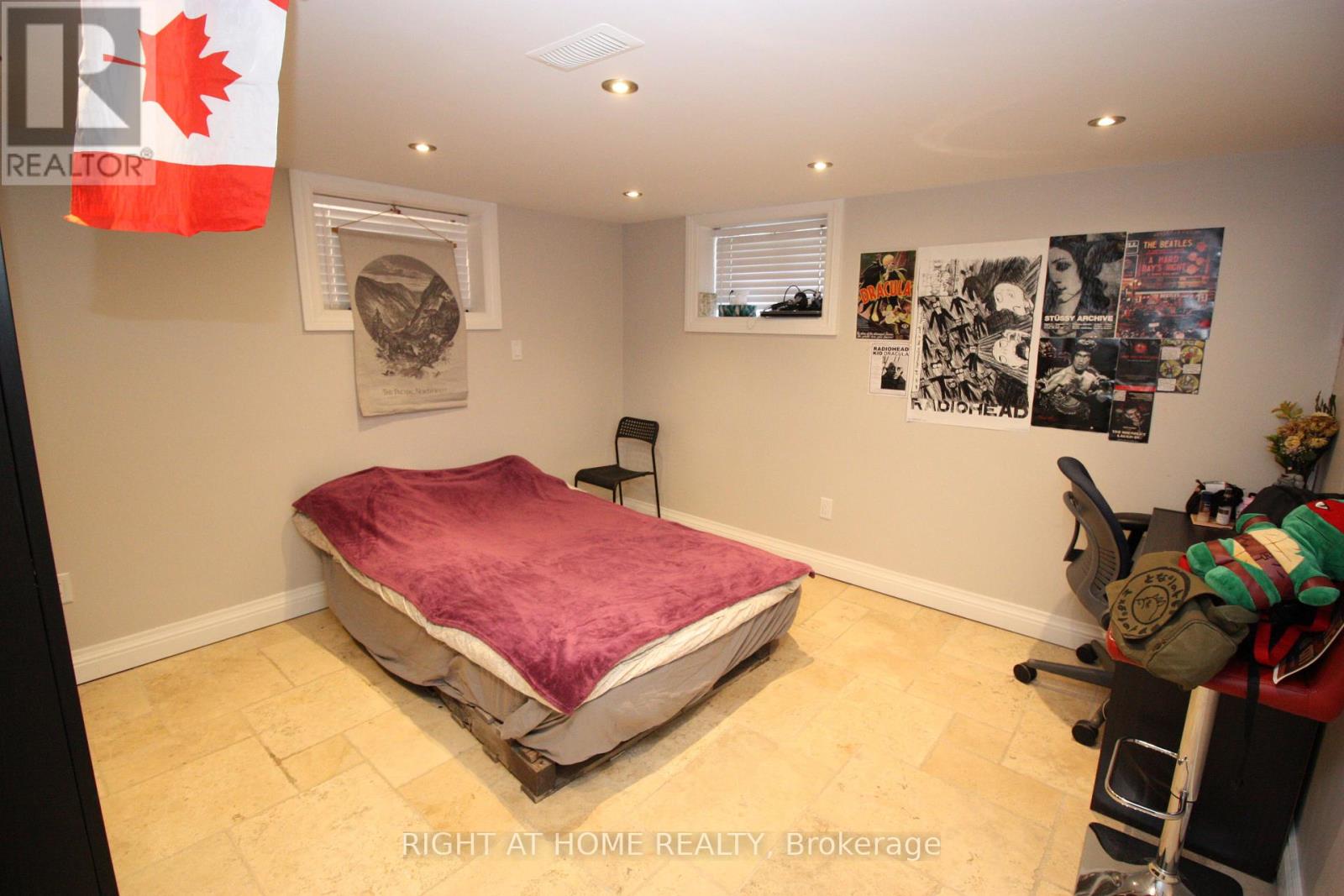 Lower - 81a Shaver Avenue N, Toronto, Ontario  M9B 4N6 - Photo 5 - W12539808