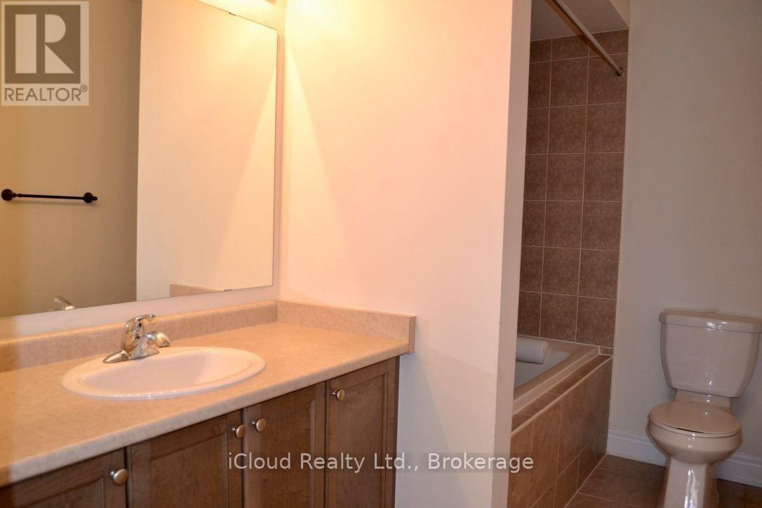 43 Merrickville Way, Brampton, Ontario  L6Y 0V2 - Photo 14 - W12539812