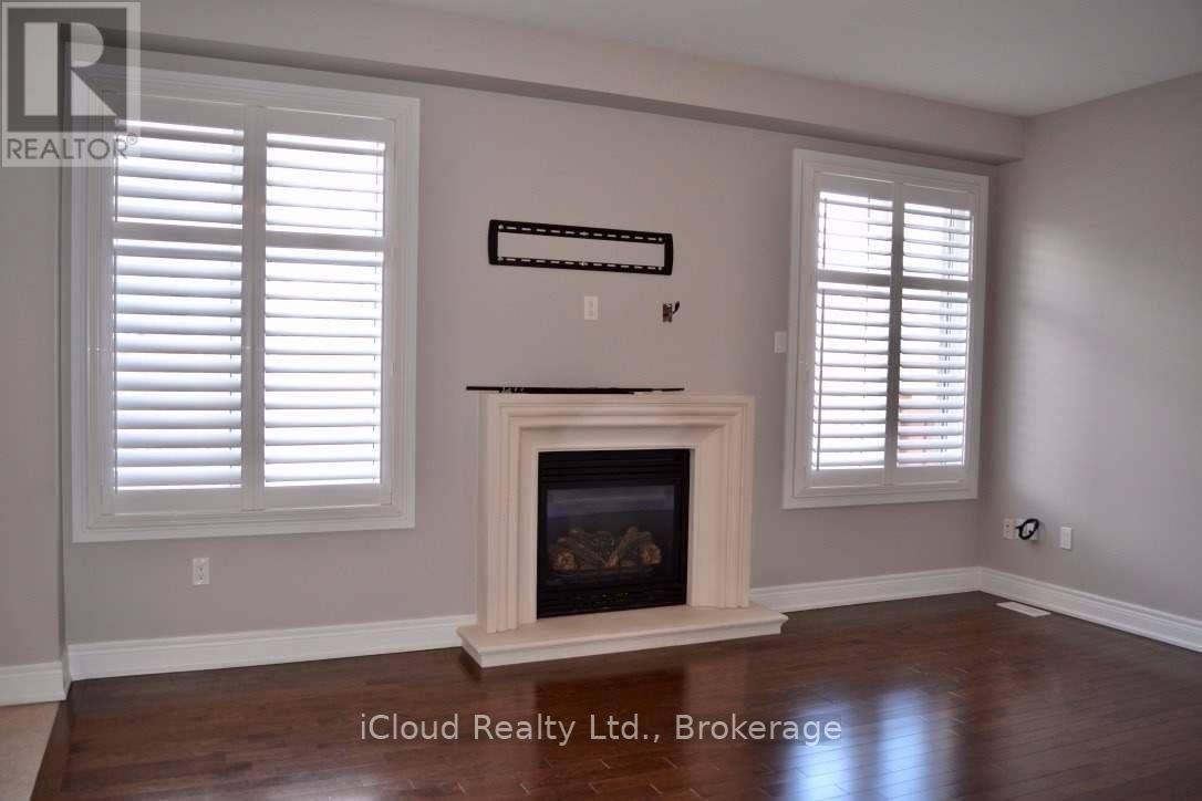 43 Merrickville Way, Brampton, Ontario  L6Y 0V2 - Photo 4 - W12539812