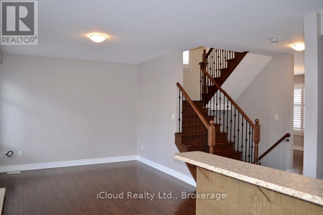 43 Merrickville Way, Brampton, Ontario  L6Y 0V2 - Photo 7 - W12539812