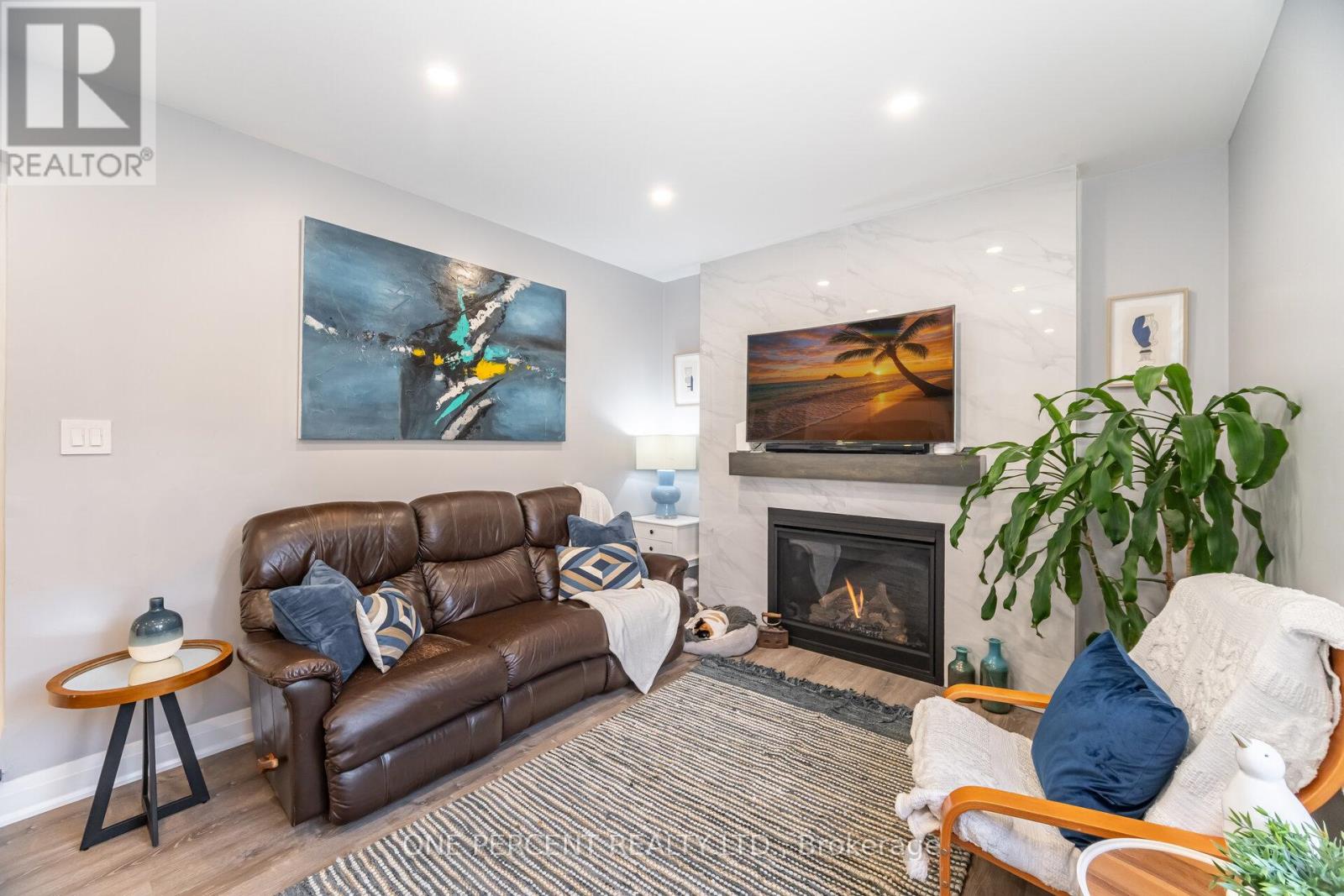 704 Bookham Crescent, Mississauga, Ontario L4Z 1T9 - Photo 12 - W12539818