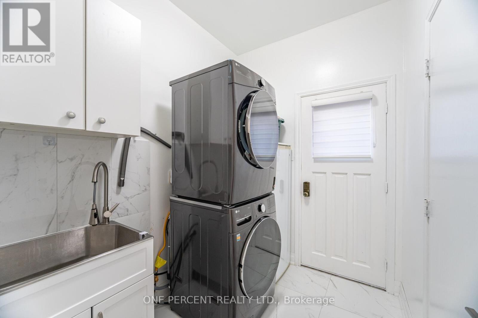 704 Bookham Crescent, Mississauga, Ontario L4Z 1T9 - Photo 17 - W12539818