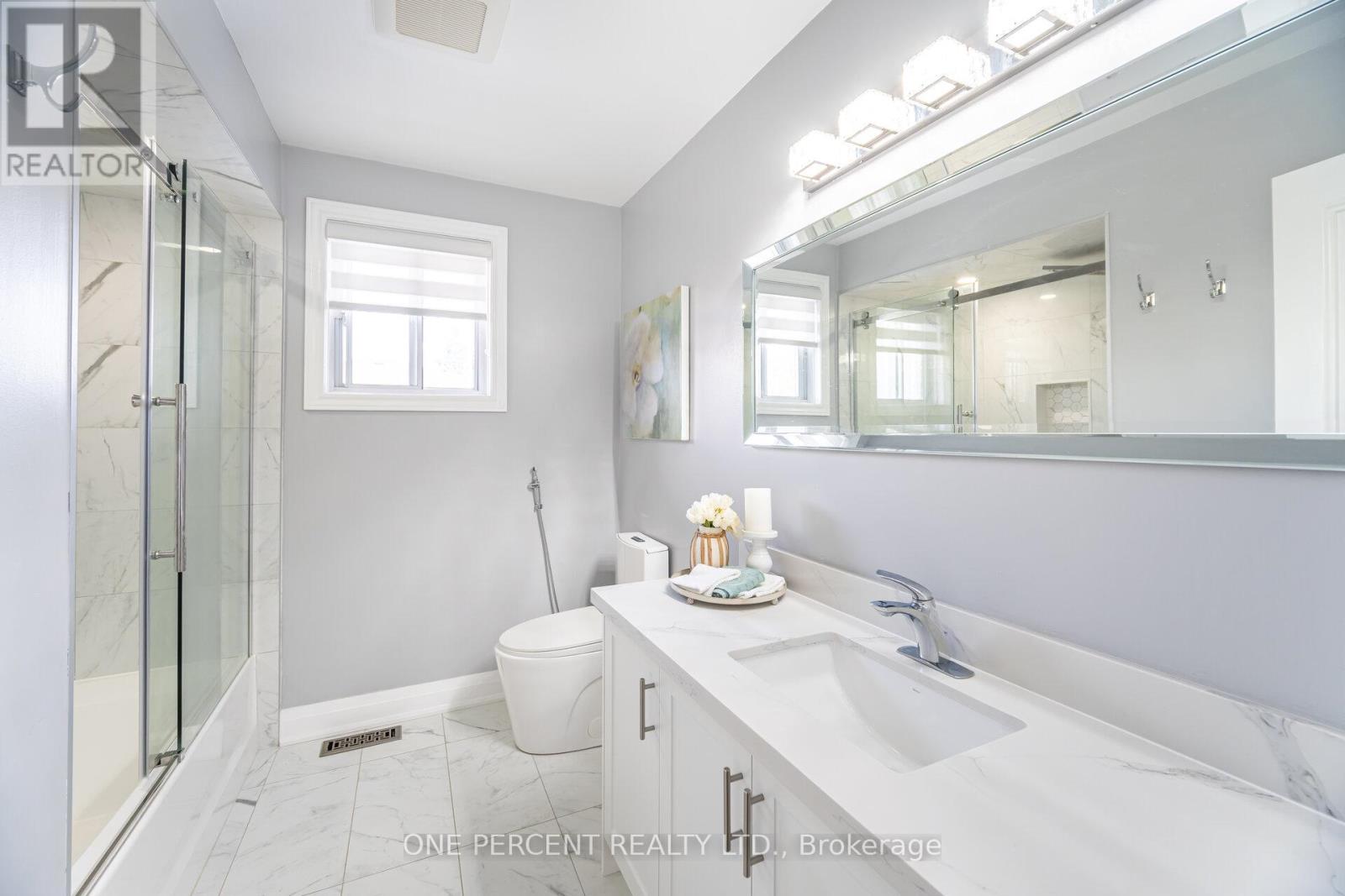 704 Bookham Crescent, Mississauga, Ontario L4Z 1T9 - Photo 30 - W12539818