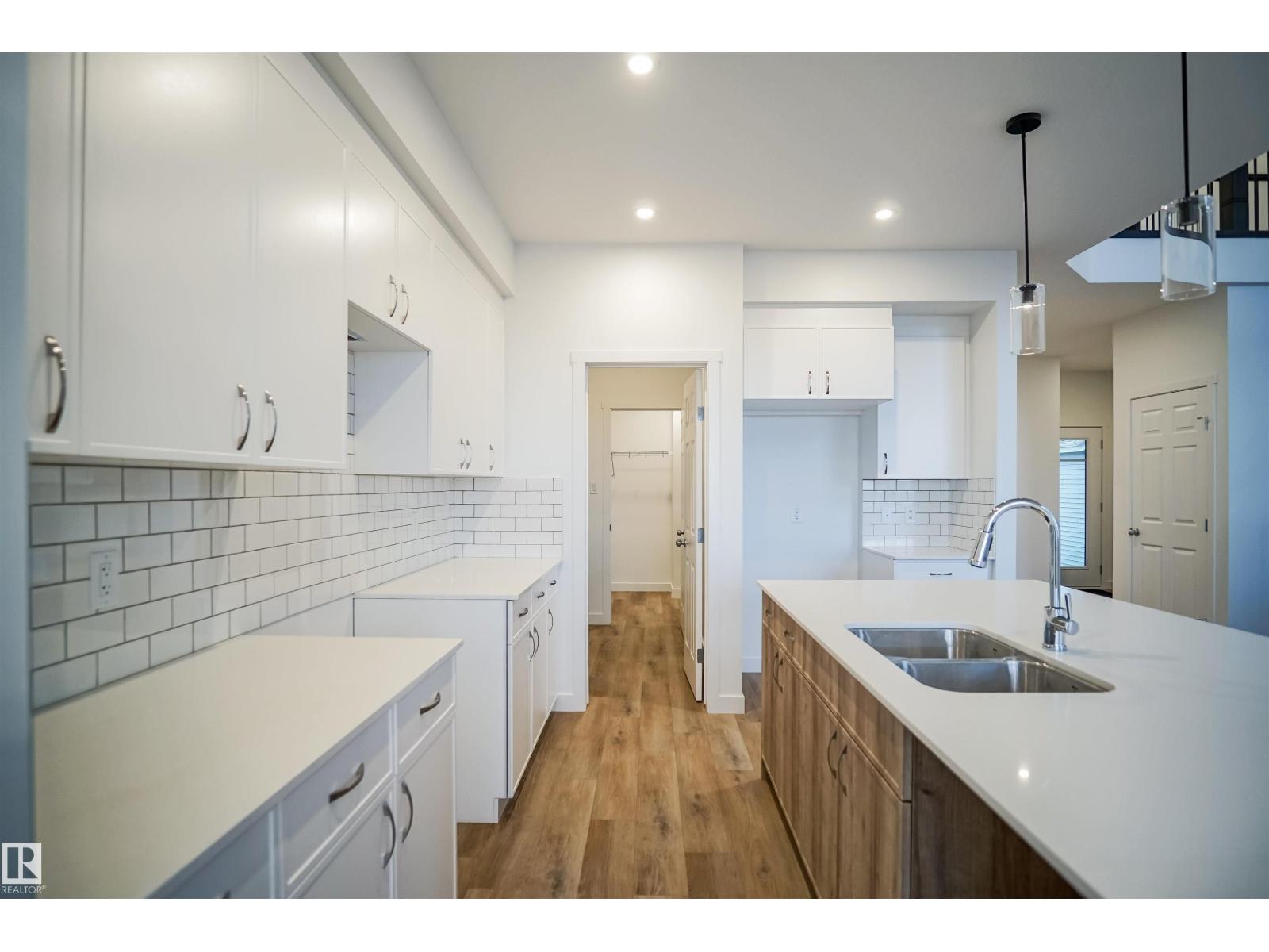 9740 Carson Pl Sw, Edmonton, Alberta  T6W 4X8 - Photo 9 - E4465551