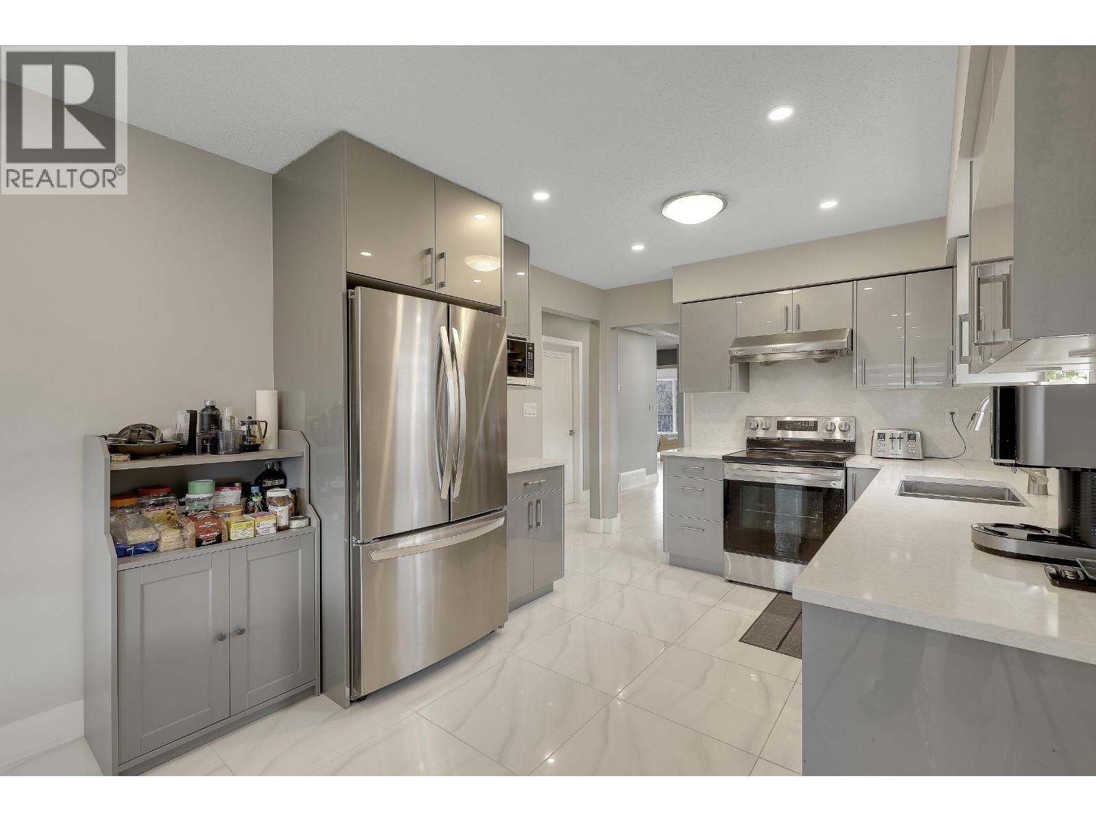 2624 Kitchener Street, Vancouver, British Columbia  V5K 3C8 - Photo 11 - R3066924