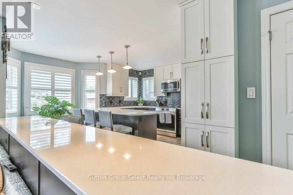 21 Heron Avenue, Woodstock, Ontario  N4T 1T1 - Photo 12 - X12361259