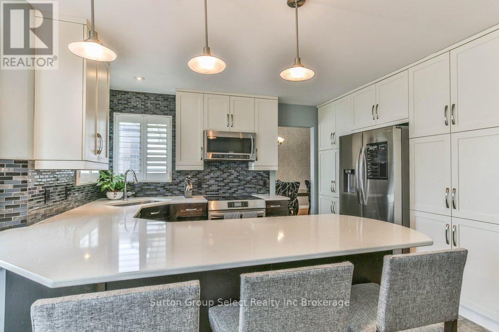 21 Heron Avenue, Woodstock, Ontario  N4T 1T1 - Photo 10 - X12361259