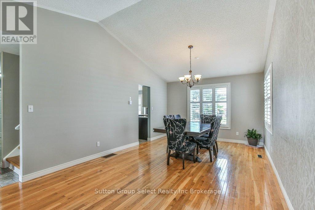 21 Heron Avenue, Woodstock, Ontario  N4T 1T1 - Photo 16 - X12361259