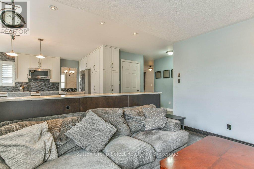 21 Heron Avenue, Woodstock, Ontario  N4T 1T1 - Photo 22 - X12361259