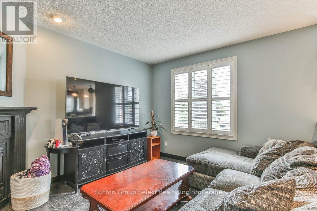 21 Heron Avenue, Woodstock, Ontario  N4T 1T1 - Photo 20 - X12361259