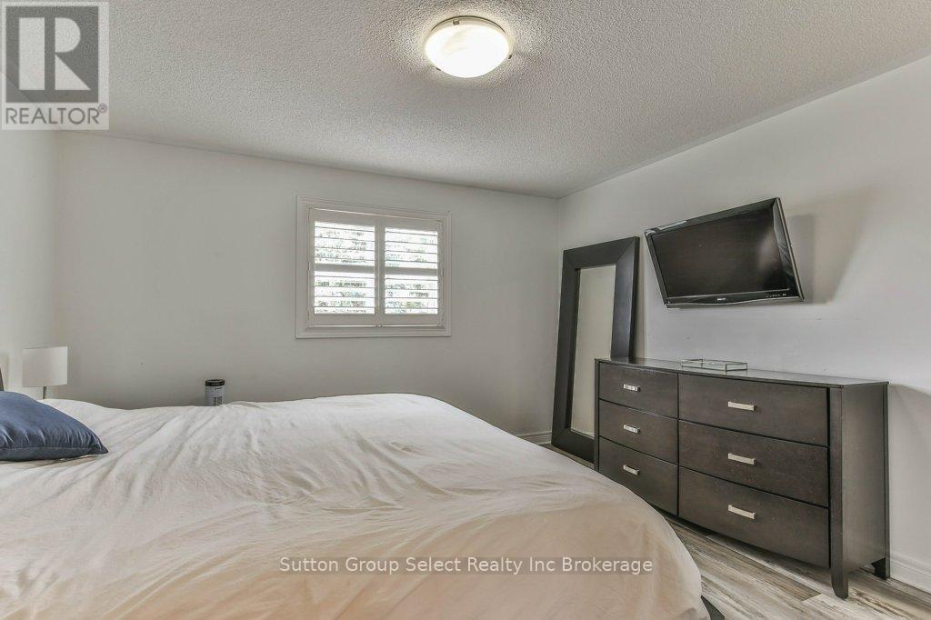 21 Heron Avenue, Woodstock, Ontario  N4T 1T1 - Photo 27 - X12361259