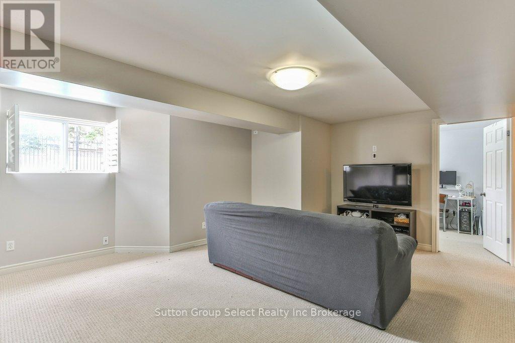 21 Heron Avenue, Woodstock, Ontario  N4T 1T1 - Photo 36 - X12361259