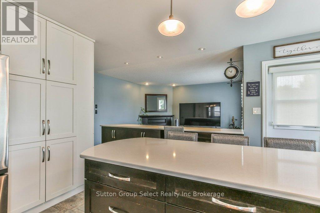 21 Heron Avenue, Woodstock, Ontario  N4T 1T1 - Photo 9 - X12361259