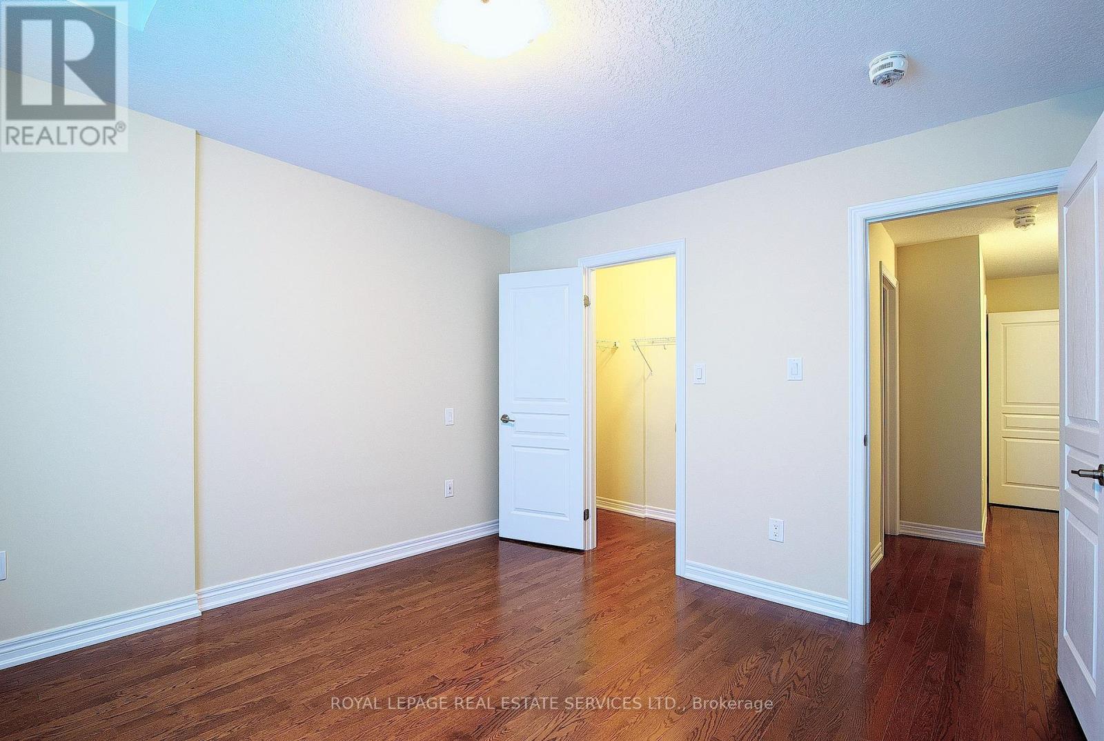 387 Alderwood Common, Oakville, Ontario L6H 0P8 - Photo 8 - W12474941