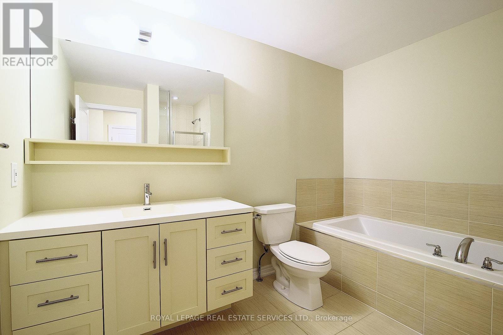 387 Alderwood Common, Oakville, Ontario L6H 0P8 - Photo 17 - W12474941