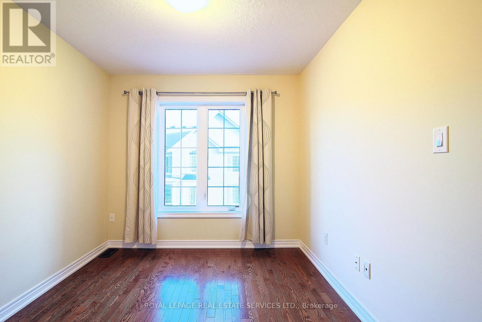 387 Alderwood Common, Oakville, Ontario L6H 0P8 - Photo 13 - W12474941