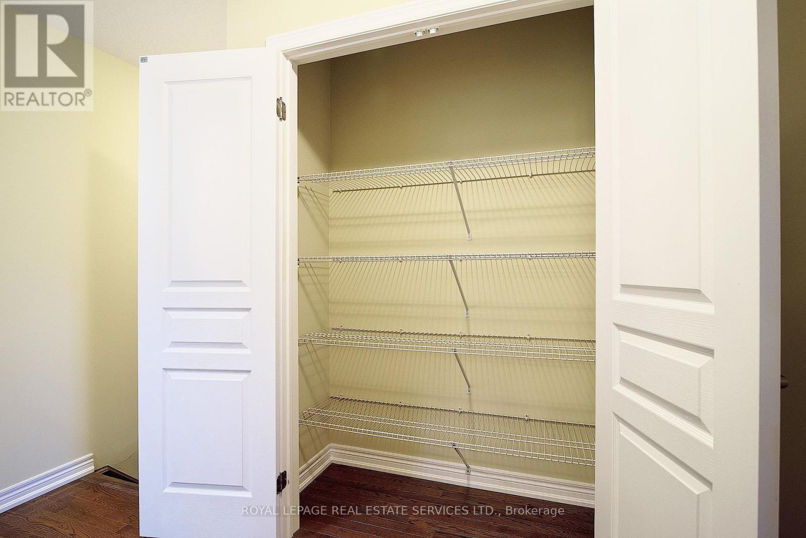 387 Alderwood Common, Oakville, Ontario L6H 0P8 - Photo 14 - W12474941