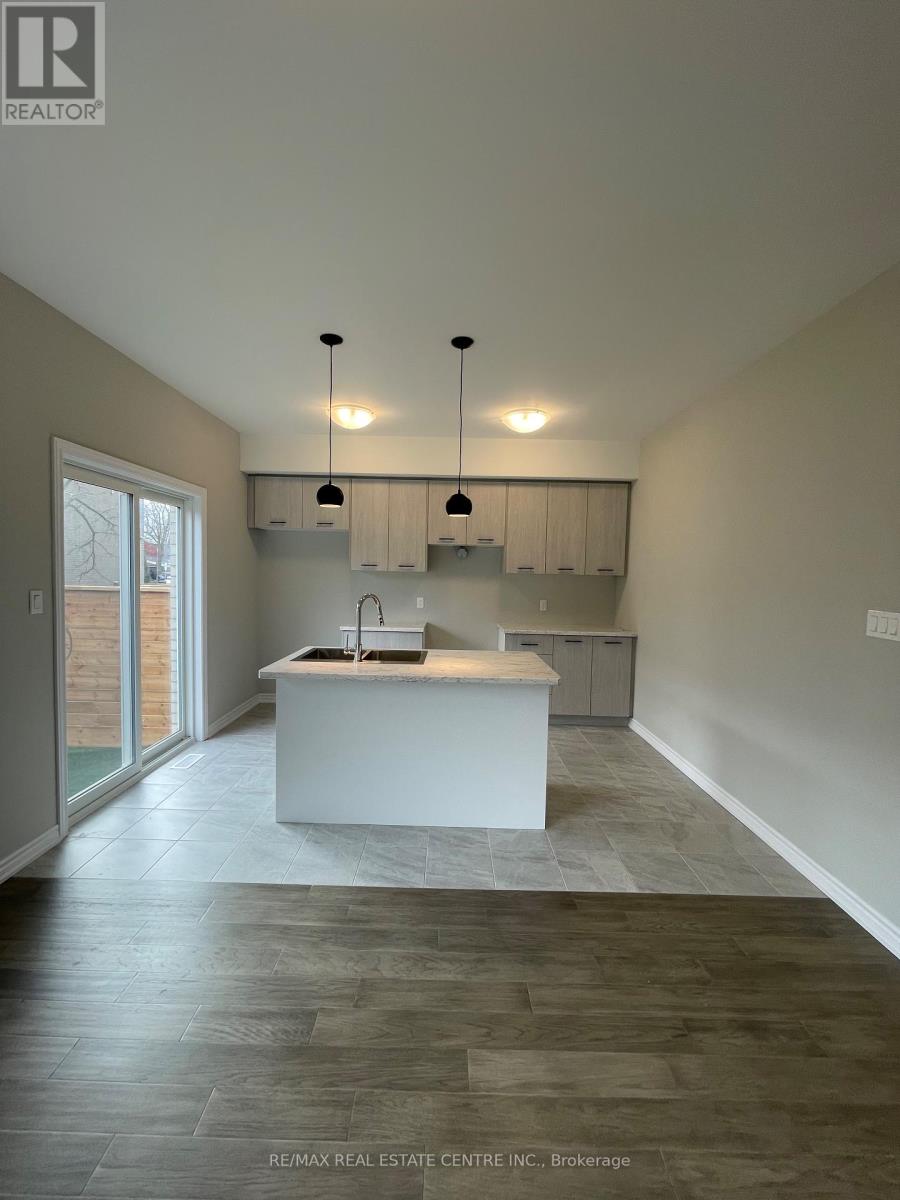 44 - 5672 Dorchester Road, Niagara Falls, Ontario  L2G 5S3 - Photo 5 - X12537134