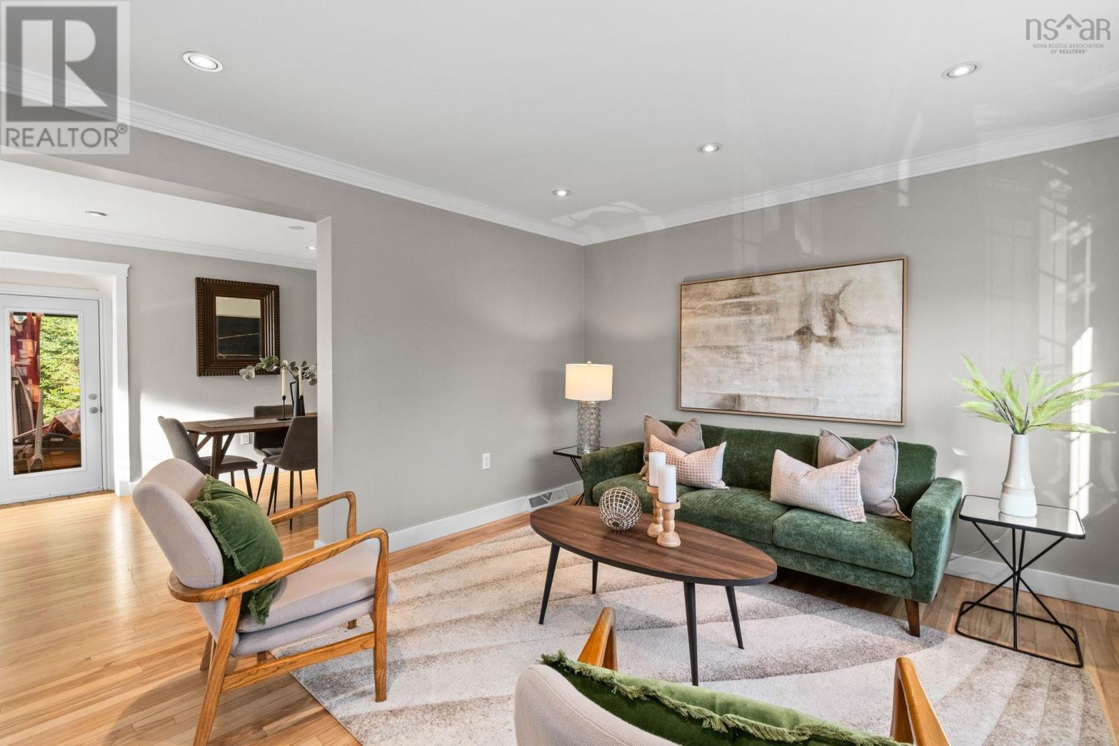 Property at 38 Swan Crescent image 3