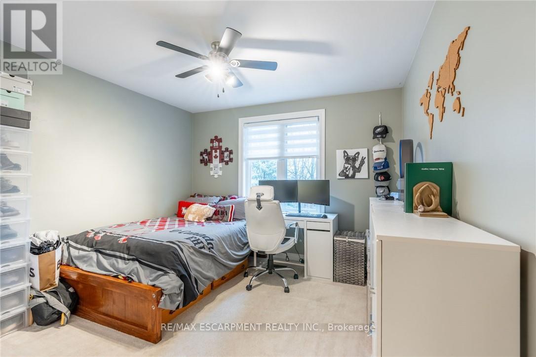 1351 Hazelton Boulevard, Burlington, Ontario  L7P 4T9 - Photo 22 - W12229418