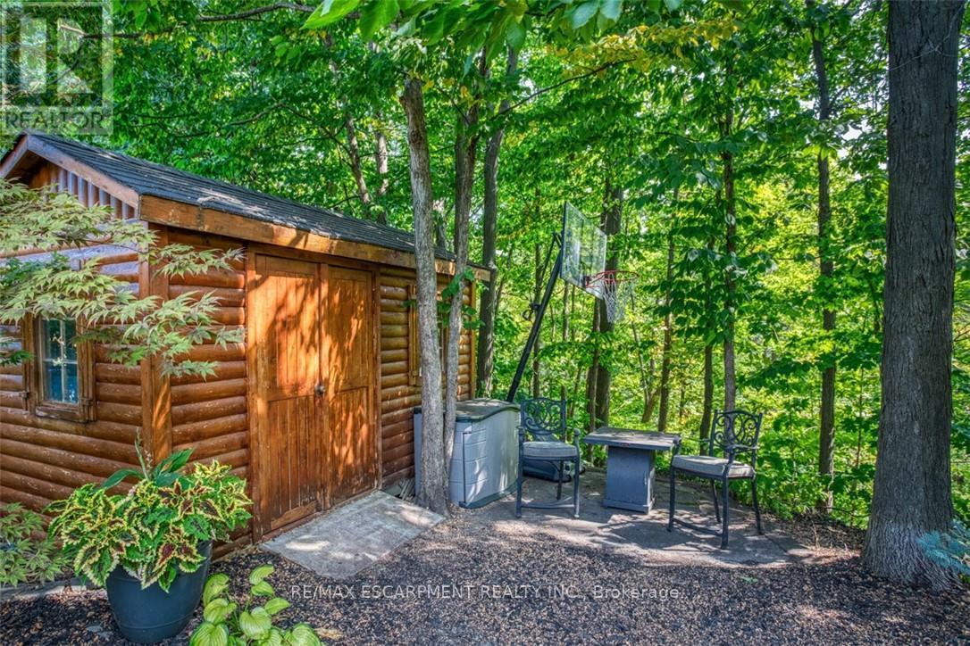 1351 Hazelton Boulevard, Burlington, Ontario  L7P 4T9 - Photo 44 - W12229418