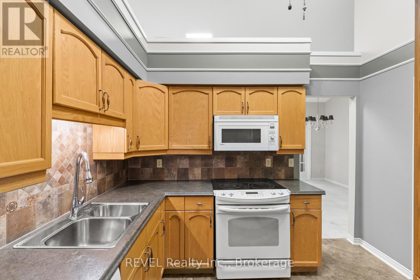 4155 Beechnut Court, Lincoln, Ontario L0R 2C0 - Photo 7 - X12539858