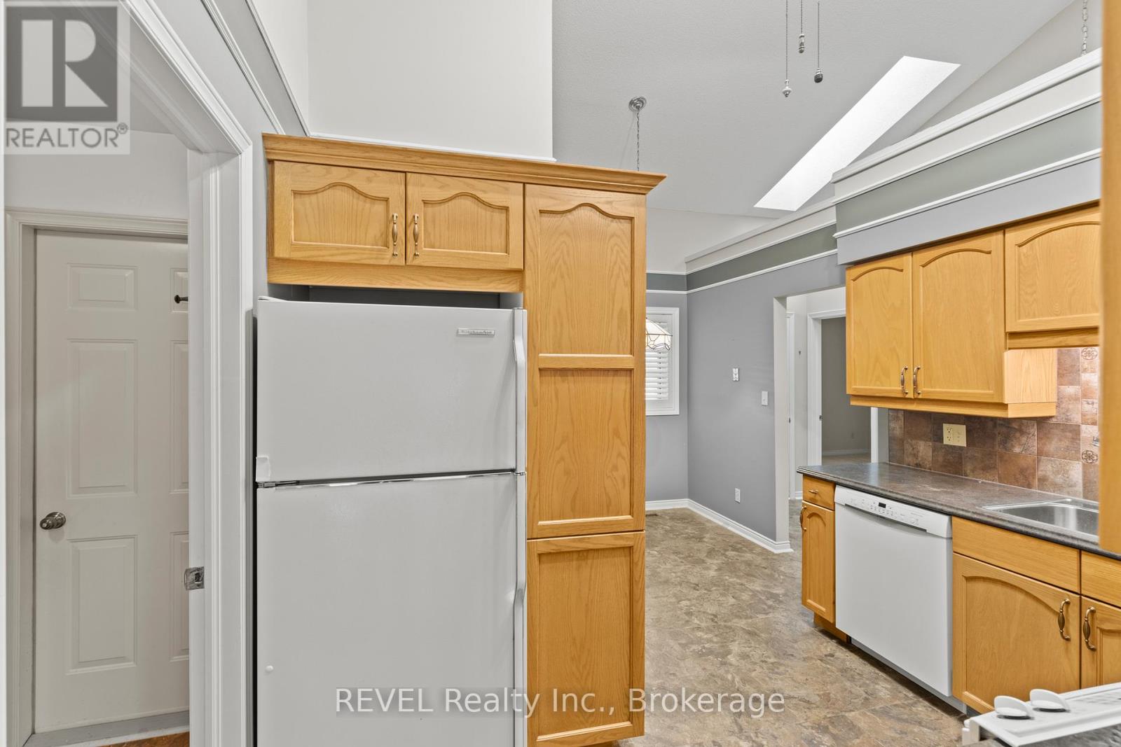 4155 Beechnut Court, Lincoln, Ontario L0R 2C0 - Photo 8 - X12539858