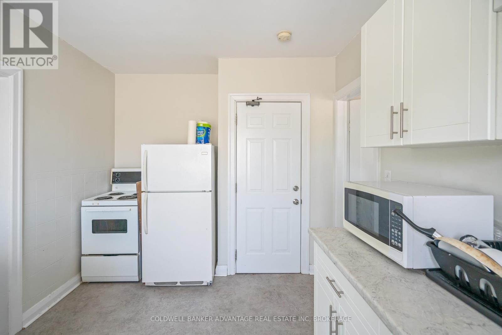 51 Lyons Avenue, Welland, Ontario L3B 1L8 - Photo 22 - X12539904