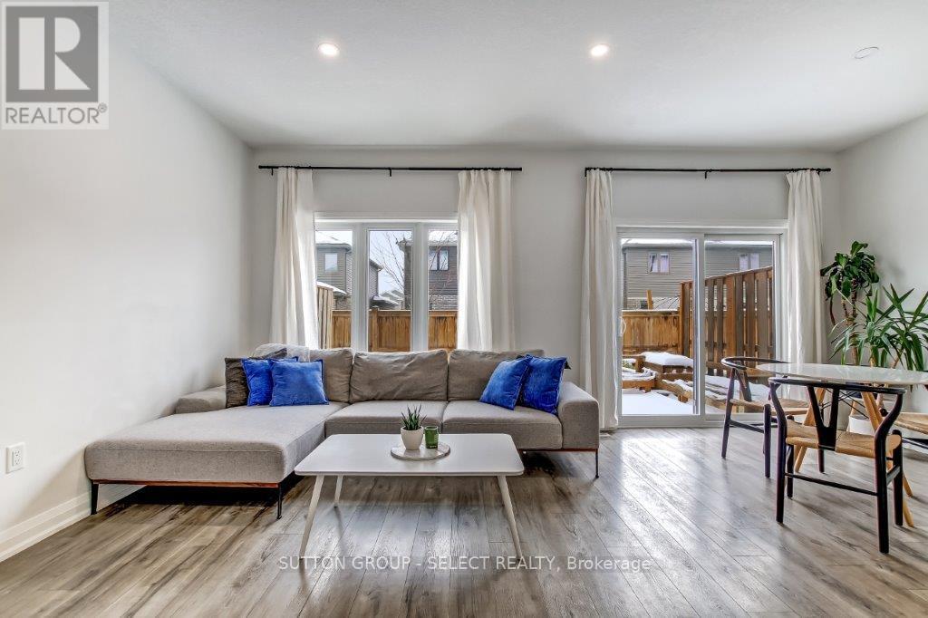 3 - 1 Miller Drive, Lucan Biddulph, Ontario  N0M 2J0 - Photo 11 - X12539302