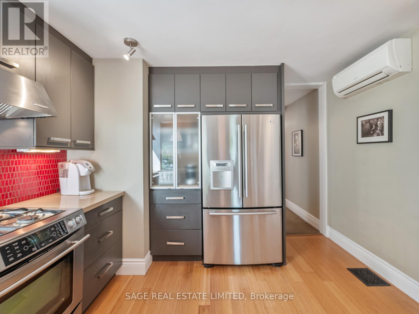 53 Jersey Avenue, Toronto, Ontario  M6G 3A4 - Photo 11 - C12514266