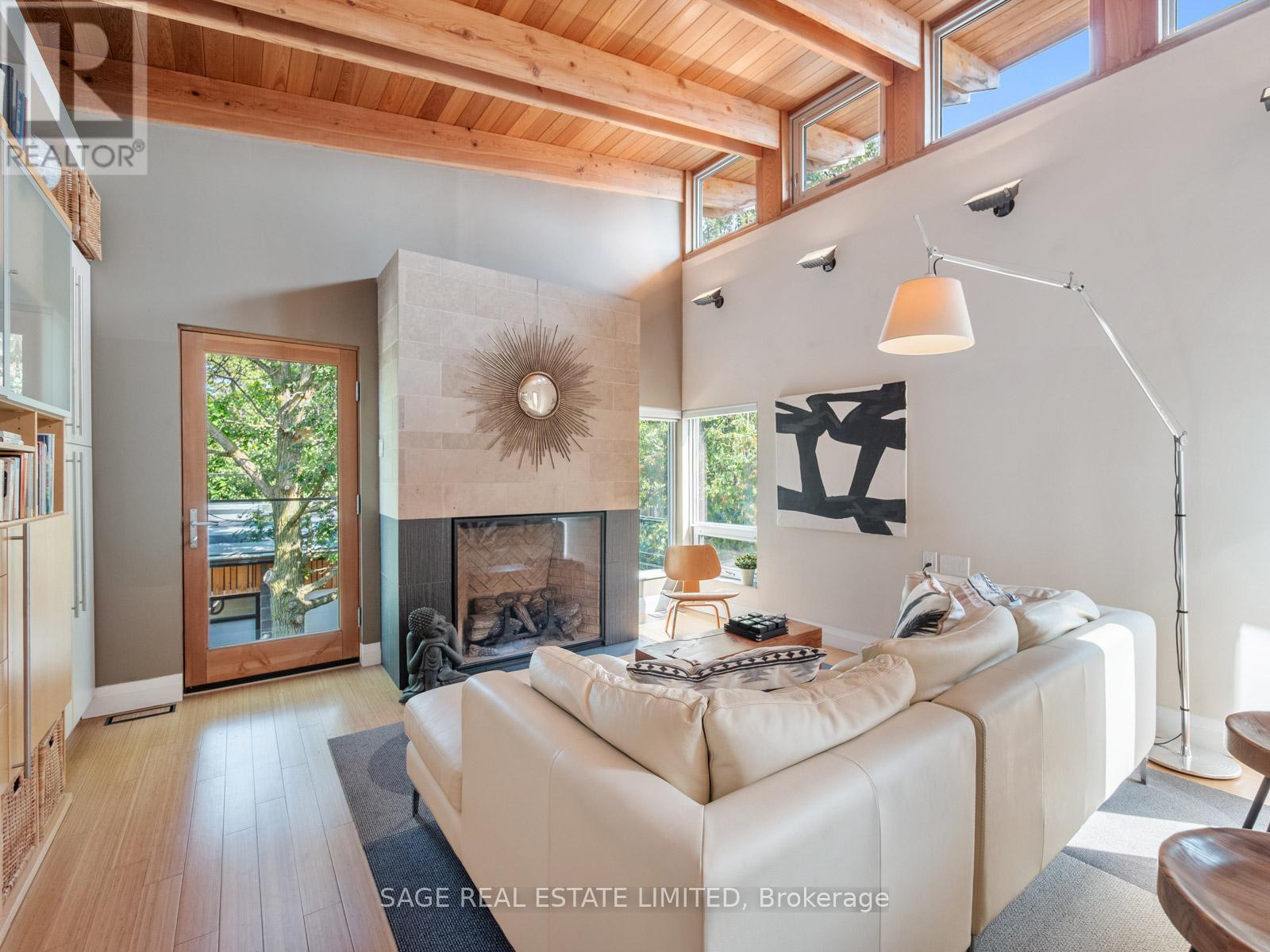 53 Jersey Avenue, Toronto, Ontario  M6G 3A4 - Photo 3 - C12514266