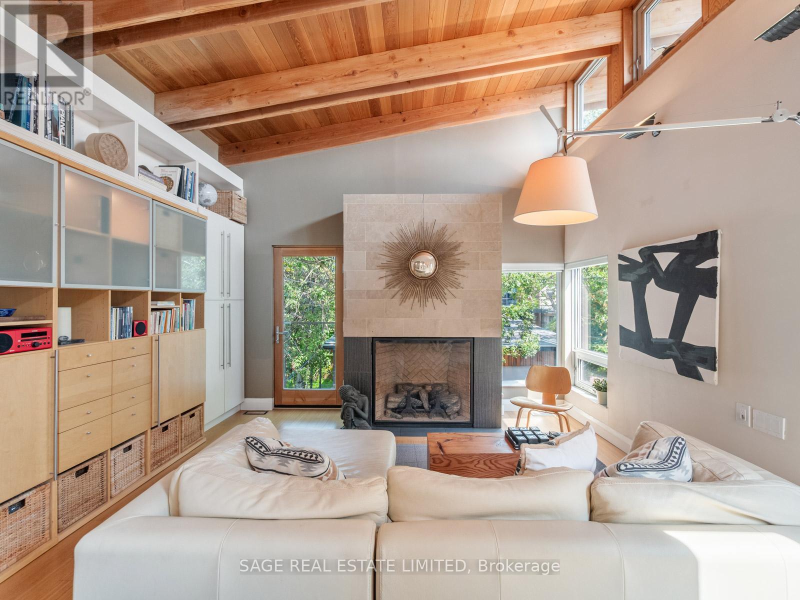 53 Jersey Avenue, Toronto, Ontario  M6G 3A4 - Photo 4 - C12514266