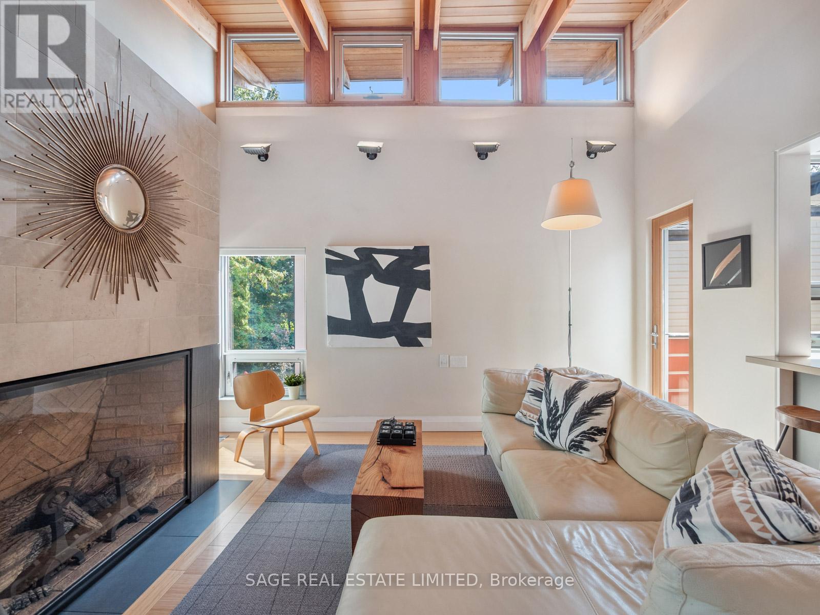 53 Jersey Avenue, Toronto, Ontario  M6G 3A4 - Photo 5 - C12514266