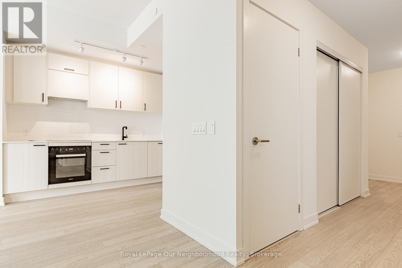 811 - 1 Quarrington Lane, Toronto, Ontario  M3C 0S4 - Photo 19 - C12539878