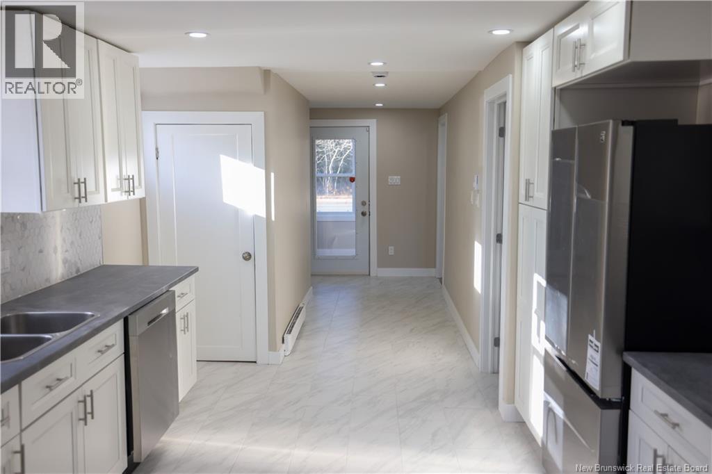 550 Salisbury Road, Moncton, New Brunswick  E1E 1B8 - Photo 11 - NB129945