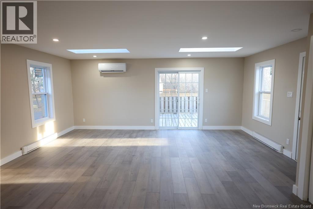 550 Salisbury Road, Moncton, New Brunswick  E1E 1B8 - Photo 3 - NB129945