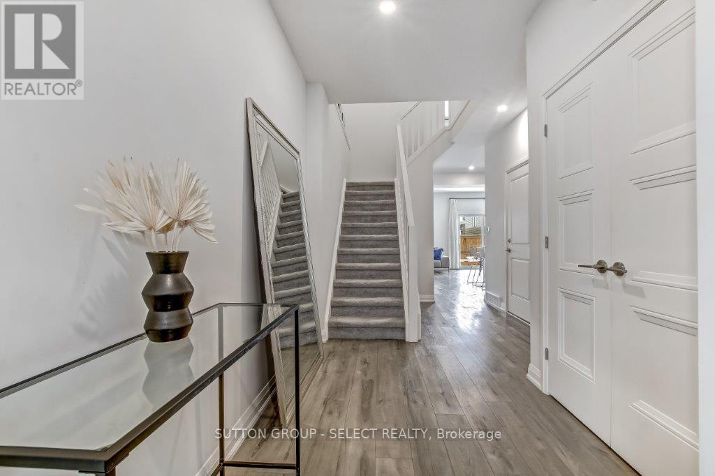 3 - 1 Miller Drive, Lucan Biddulph, Ontario  N0M 2J0 - Photo 7 - X12539302