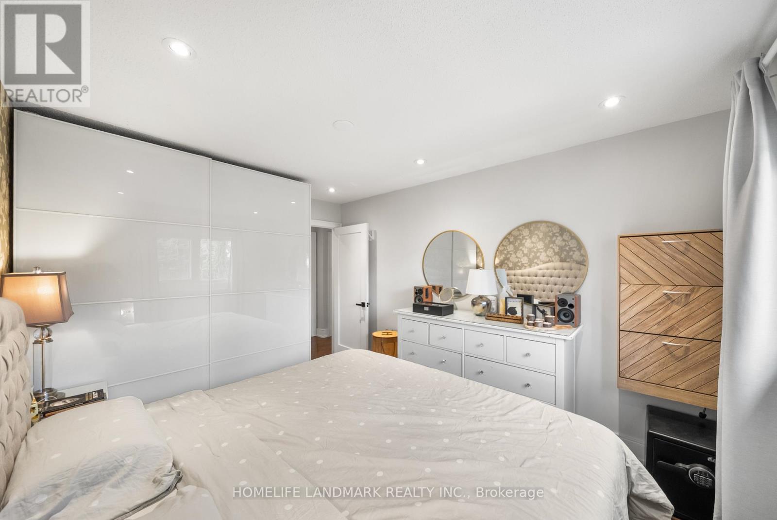 6 Drumern Crescent, Richmond Hill, Ontario  L4C 5H8 - Photo 27 - N12539826