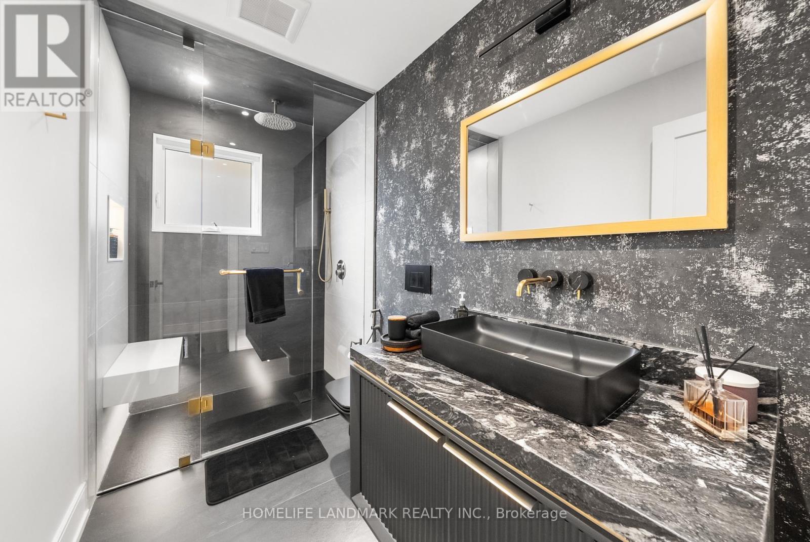 6 Drumern Crescent, Richmond Hill, Ontario  L4C 5H8 - Photo 28 - N12539826