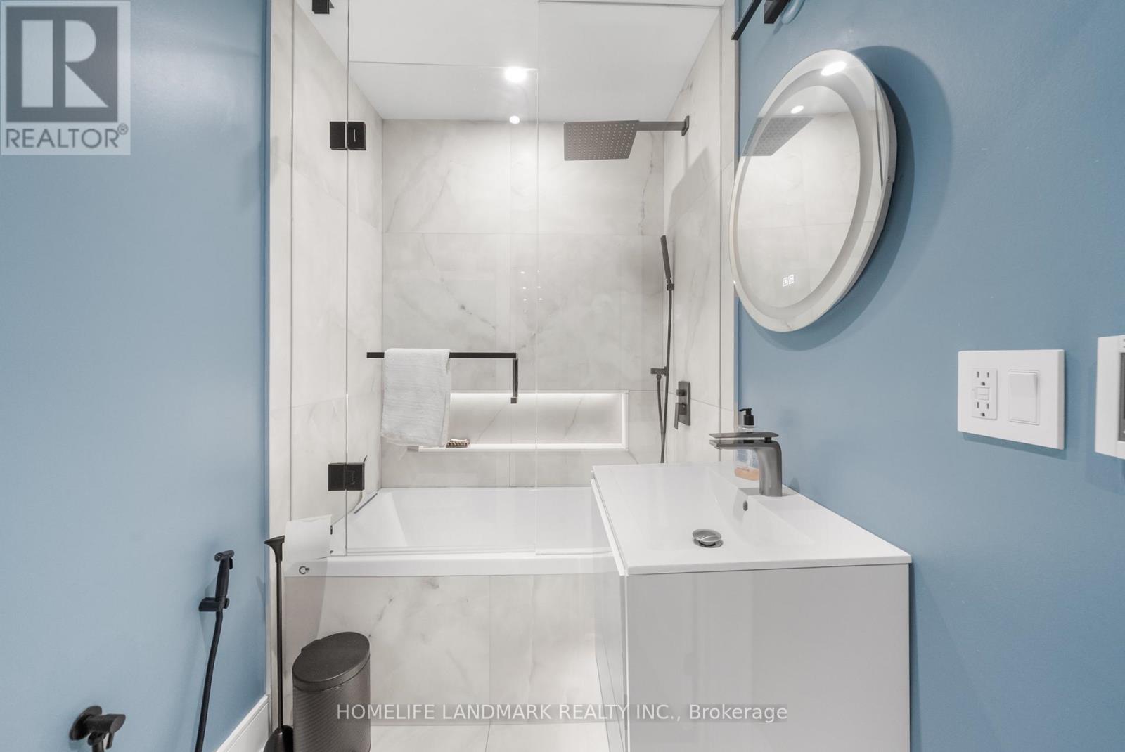 6 Drumern Crescent, Richmond Hill, Ontario  L4C 5H8 - Photo 29 - N12539826