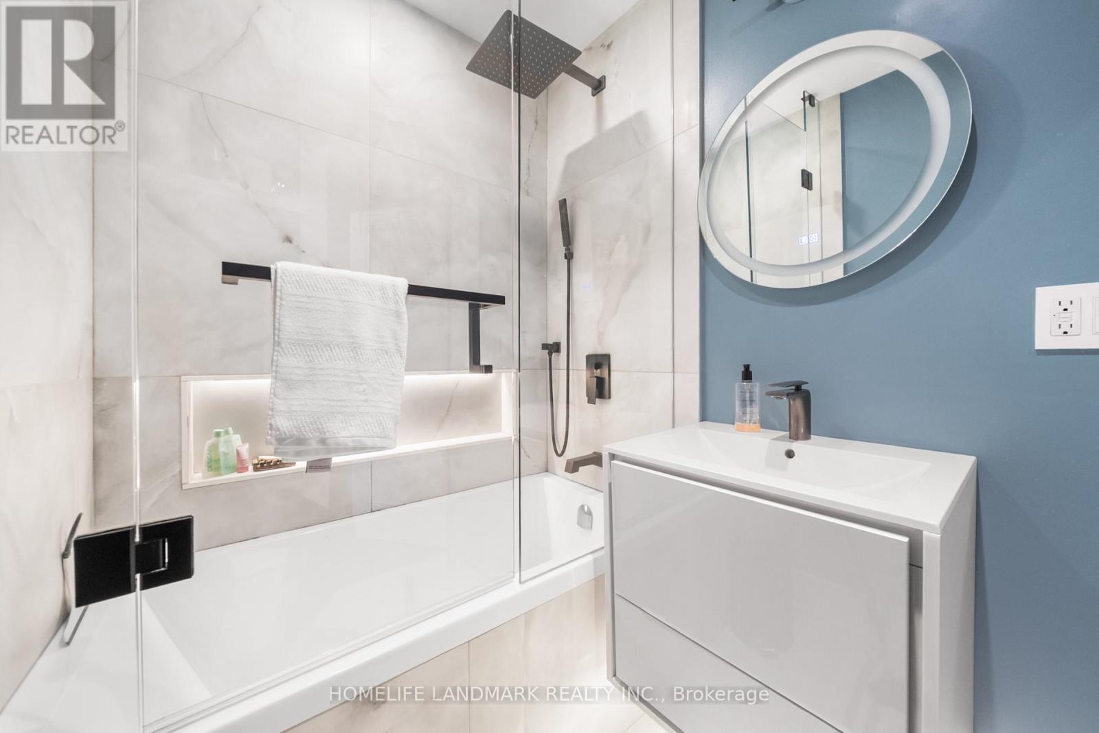 6 Drumern Crescent, Richmond Hill, Ontario  L4C 5H8 - Photo 30 - N12539826