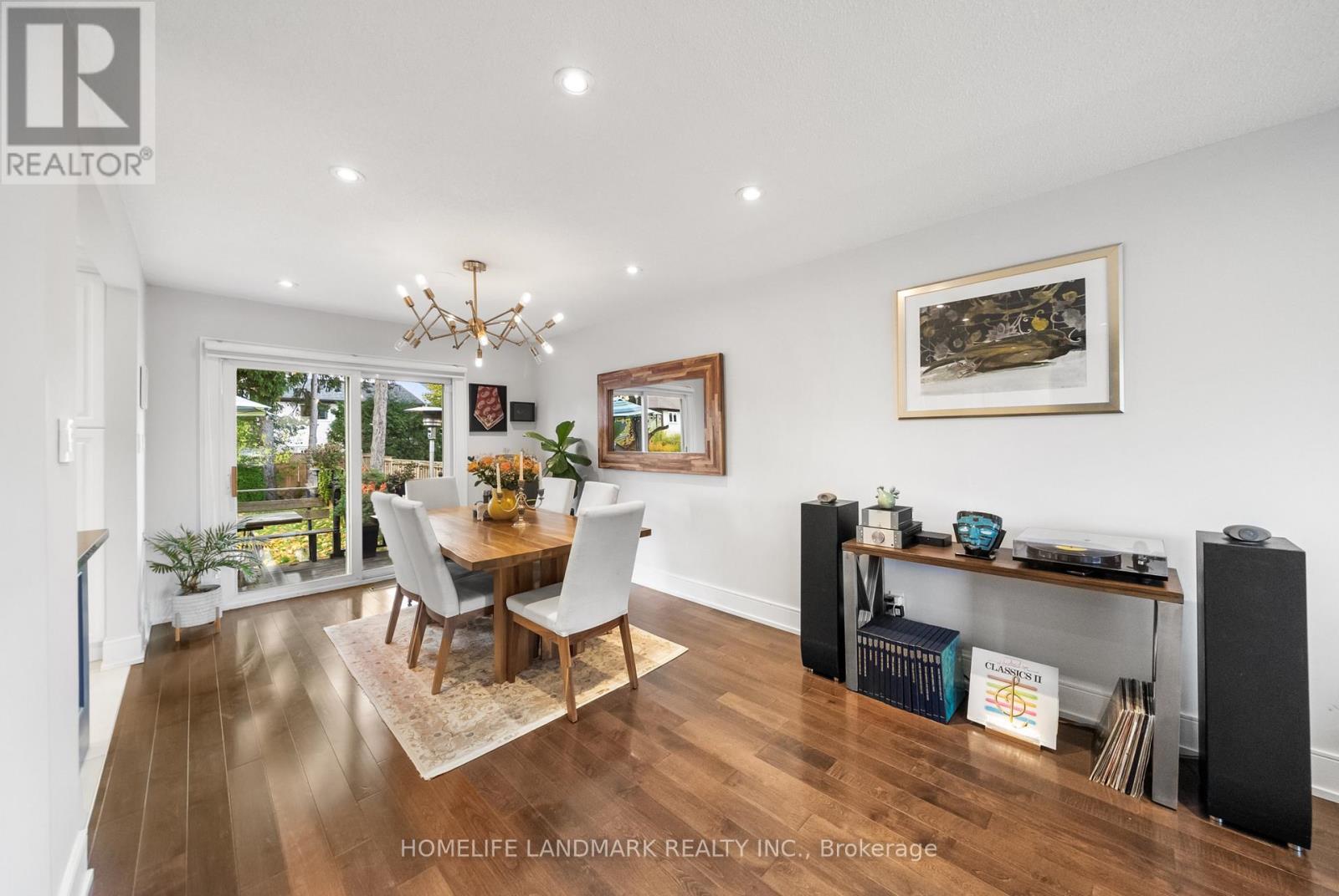 6 Drumern Crescent, Richmond Hill, Ontario  L4C 5H8 - Photo 9 - N12539826