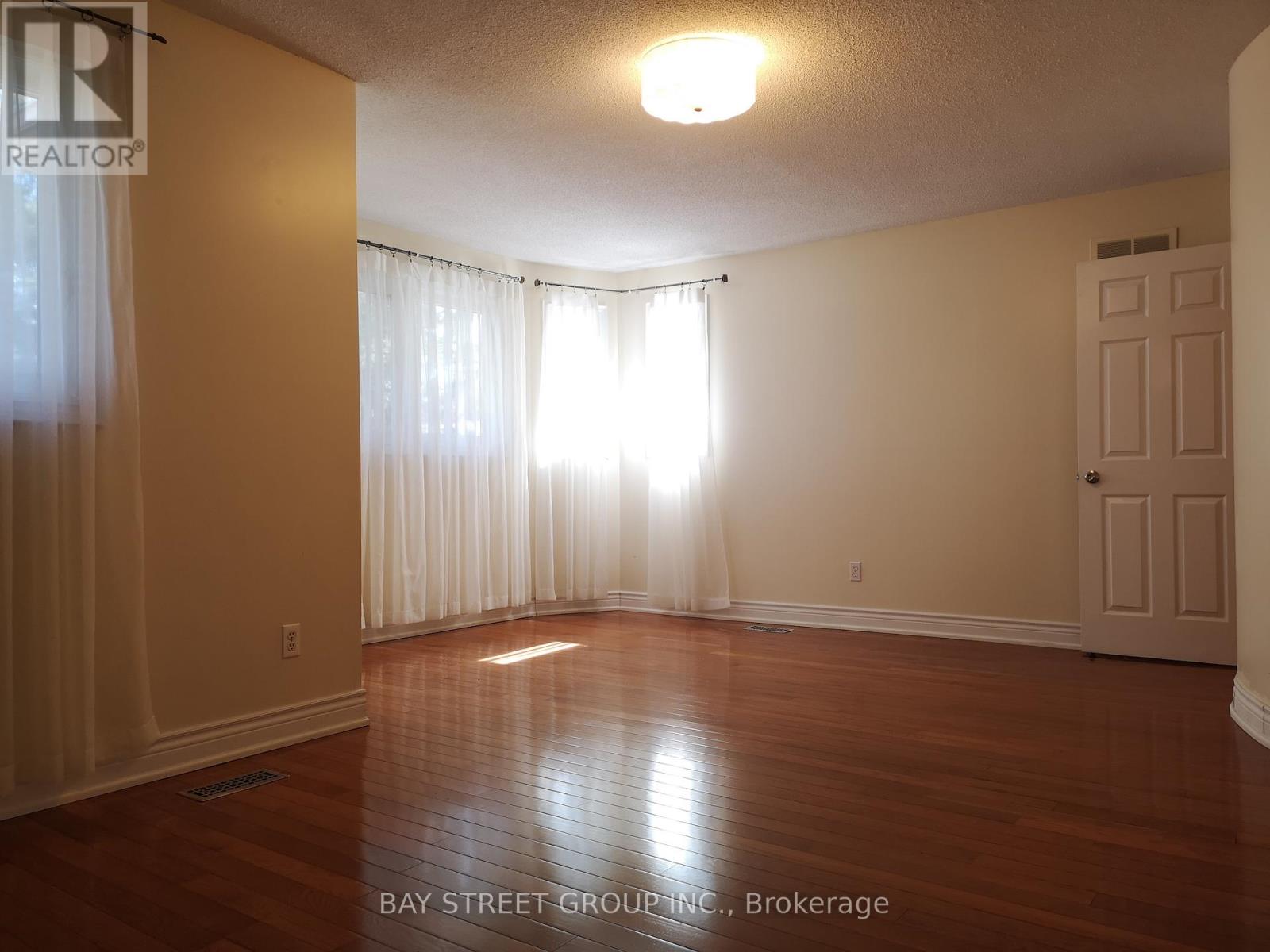 Main - 3 Feltham Road, Markham, Ontario  L3P 6T2 - Photo 12 - N12539850