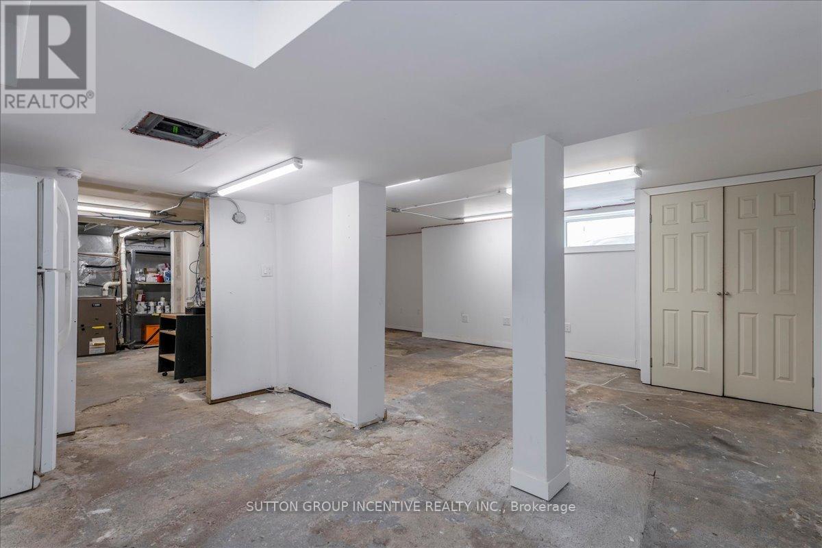 18 Worsley Street, Barrie, Ontario  L4M 1L4 - Photo 35 - S12539862