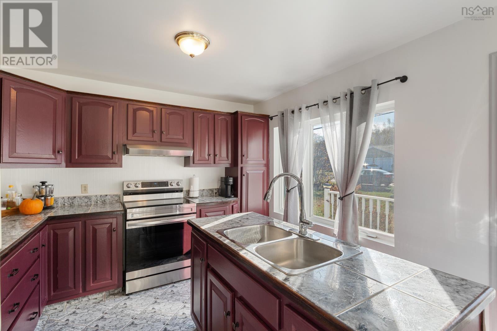 35 Pleasant Street, Digby, Nova Scotia  B0V 1A0 - Photo 6 - 202527595