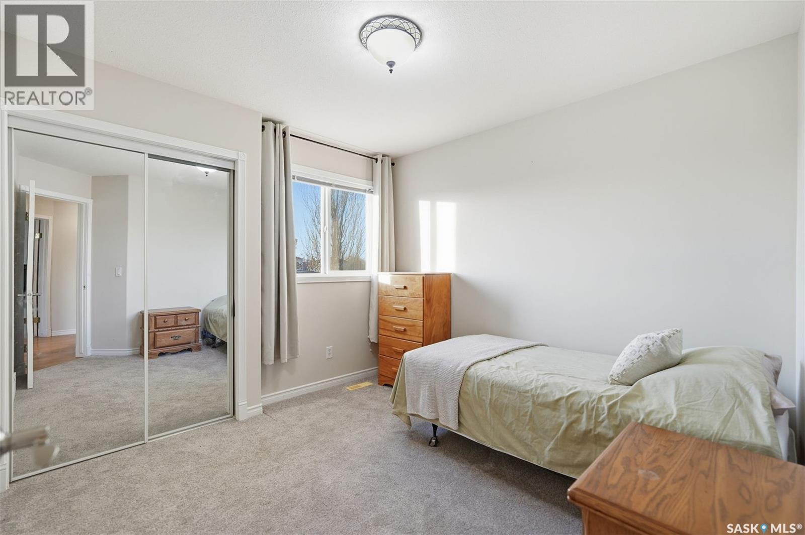 151 Kutz Crescent, Saskatoon, Saskatchewan  S7N 4S5 - Photo 12 - SK023960