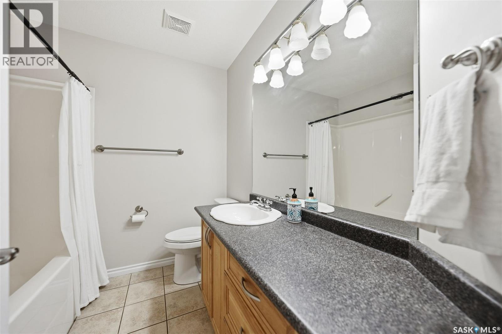 151 Kutz Crescent, Saskatoon, Saskatchewan  S7N 4S5 - Photo 13 - SK023960