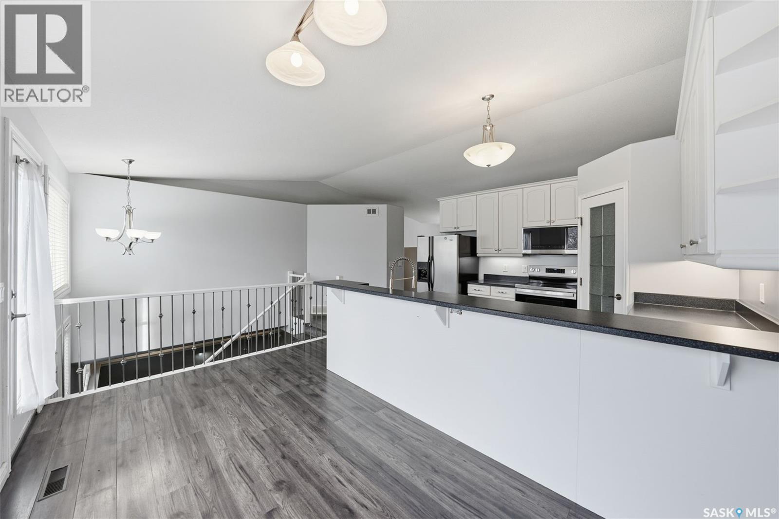 310 Carr Crescent, Saskatoon, Saskatchewan  S7S 1M3 - Photo 13 - SK023915