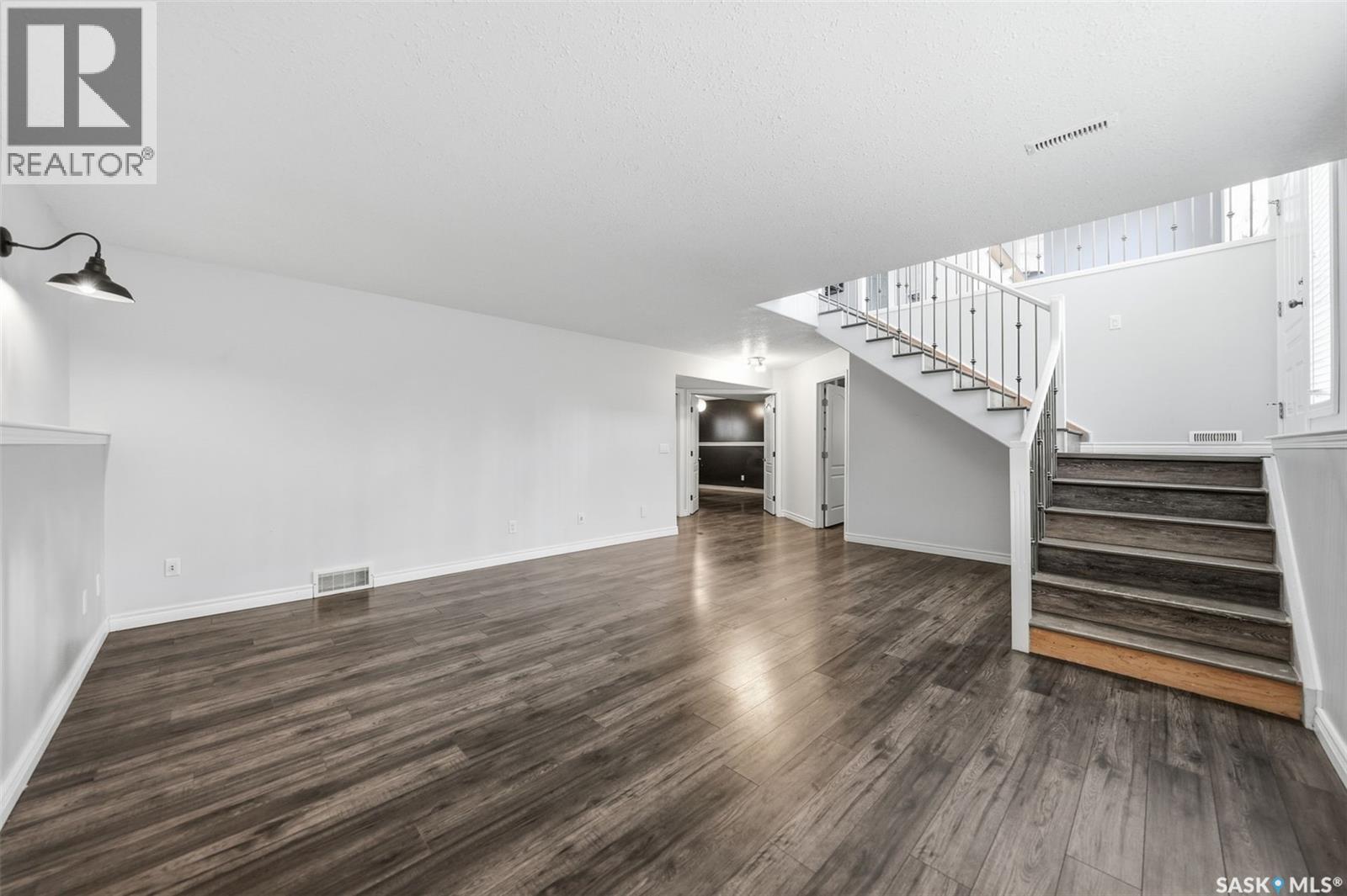 310 Carr Crescent, Saskatoon, Saskatchewan  S7S 1M3 - Photo 18 - SK023915