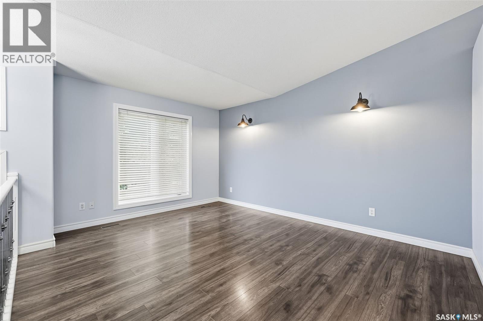 310 Carr Crescent, Saskatoon, Saskatchewan  S7S 1M3 - Photo 4 - SK023915